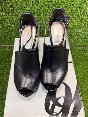 Nine West Black Leather Peep Toe Platform Heels Ankle Strap Pumps Shooties 6MBox